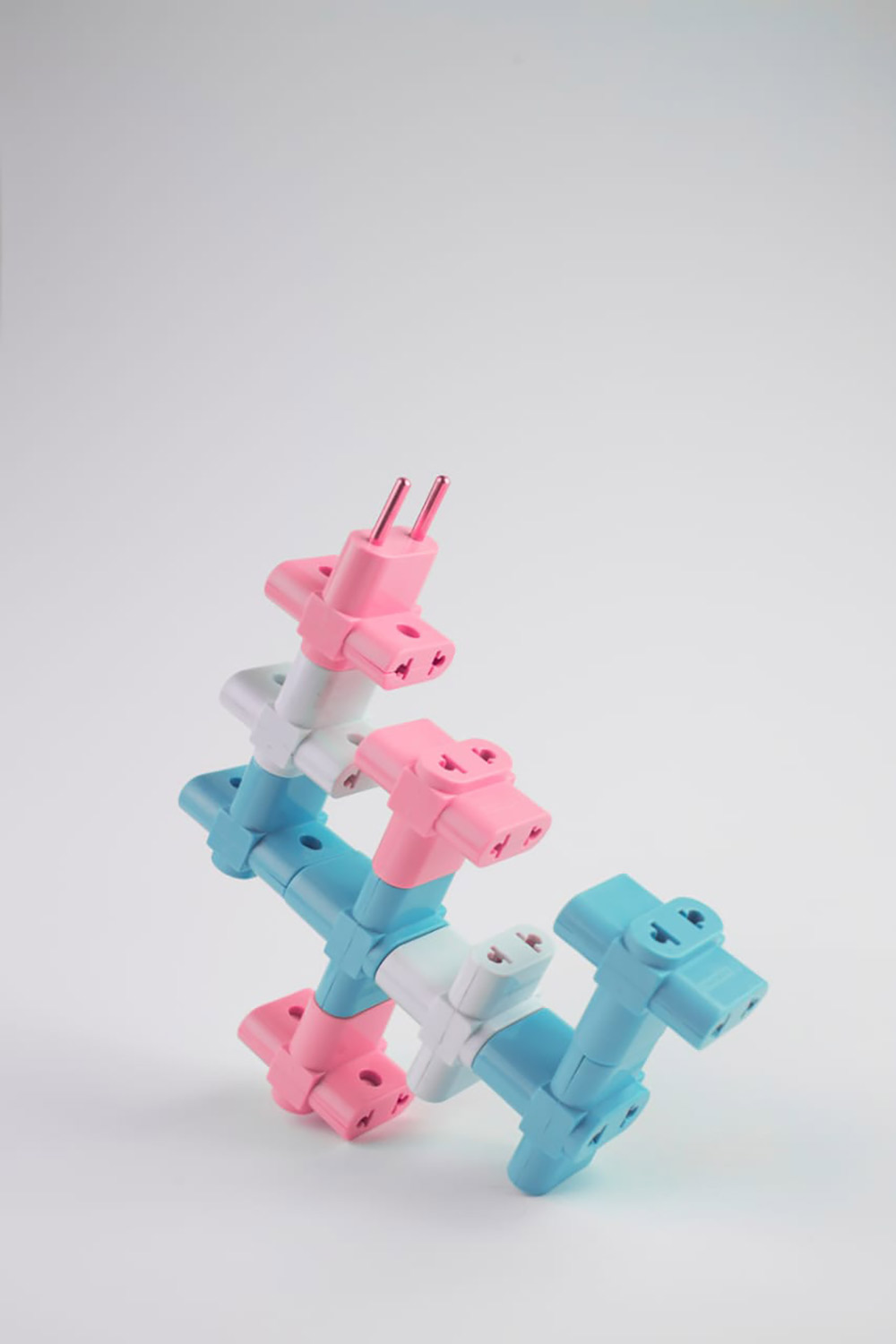 "Hay Todo, Tío" – "There’s Everything,Bro"