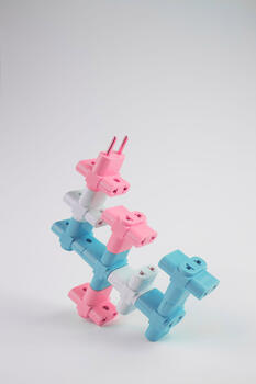 "Hay Todo, Tío" – "There’s Everything,Bro"