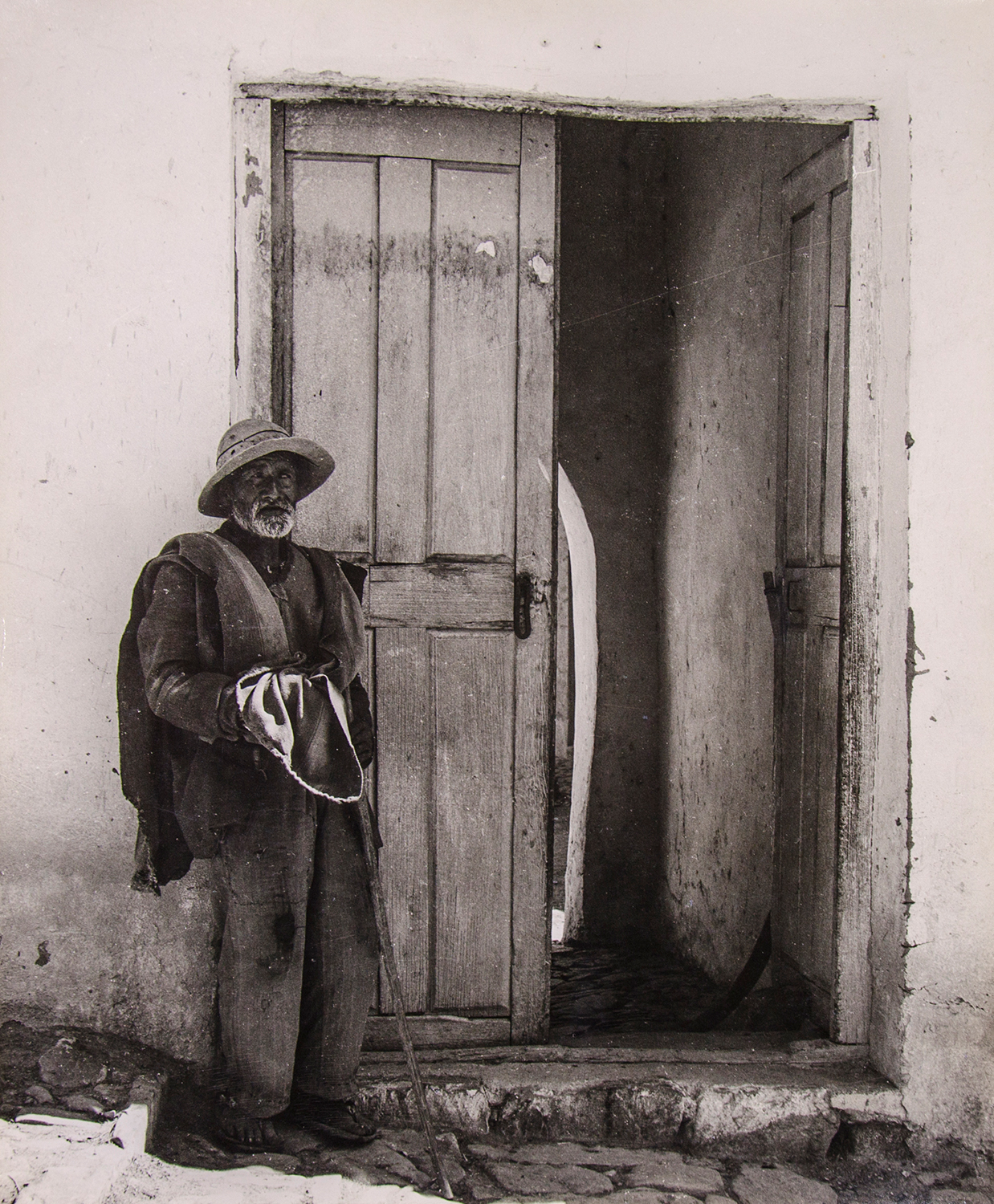 Sombras, nada más. Autor:  Sergio Barbieri