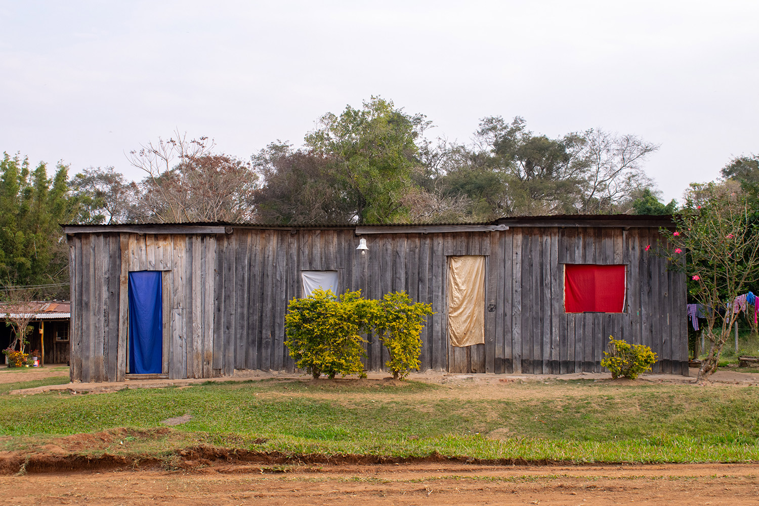Cuatro colores hacen un hogar Sapucay Marica