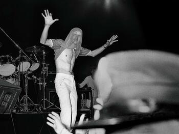 Spinetta y la policía en Estadio Obras