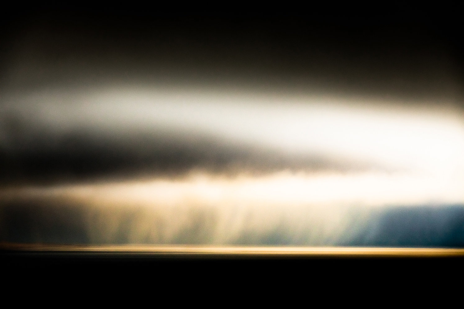 Desierto en tormenta II