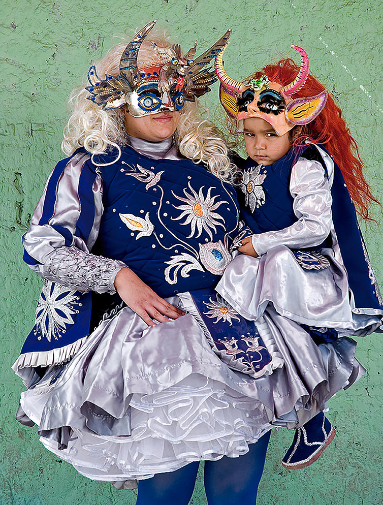 Estefanía Troncoso/ Luan Mamani, Diablos Sueltos