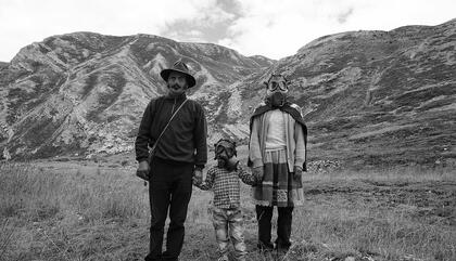 Kay Pacha - Mundo Presente