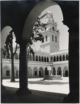 Claustro de la Universidad. Sucre, Bolivia.