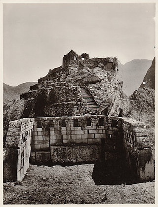 Machu Picchu. El oratorio y la subida al Intihuatana. Cuzco, Perú.