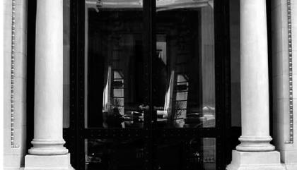 Jacobo Fiterman Puertas de Nueva York, 2008-2014 45 x 30 cm. Fotografía digital