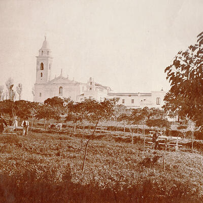 Enrique Moody Iglesia y plaza del Pilar, 