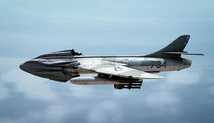 Cristóbal Cea Hawker Hunter. 2017. Video instalación. Dimensiones variables.