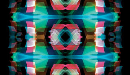 Arturo Aguiar Abstracción 9648 Formas de Luz. 2018. Fotografía color - Foto performance lumínica. 125 x 150 cm.