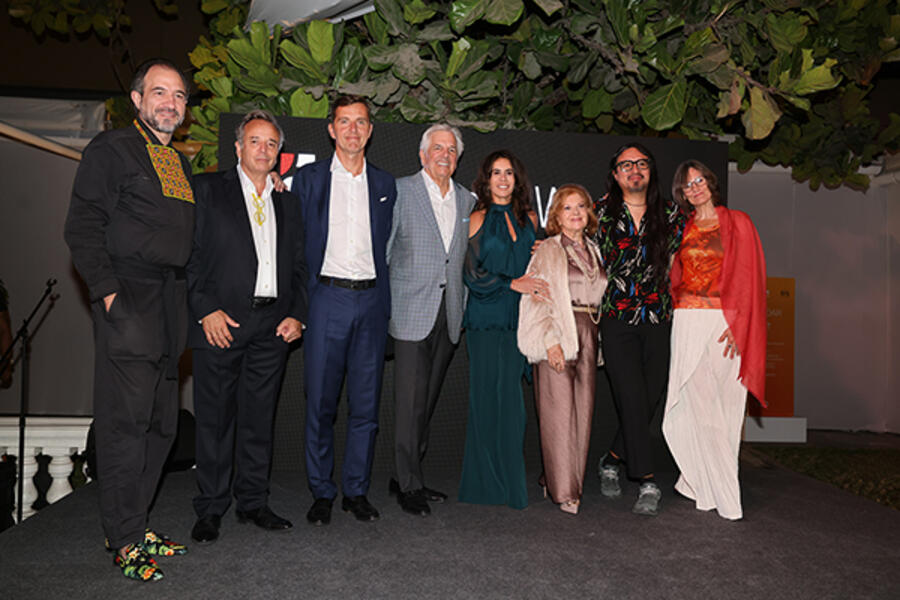 Premios y adquisiciones