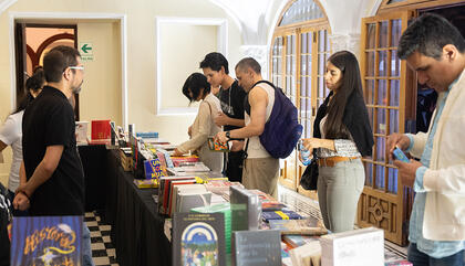 Book Vivant en Pinta Lima