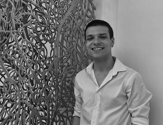 Tobías-Calviño---Perfil