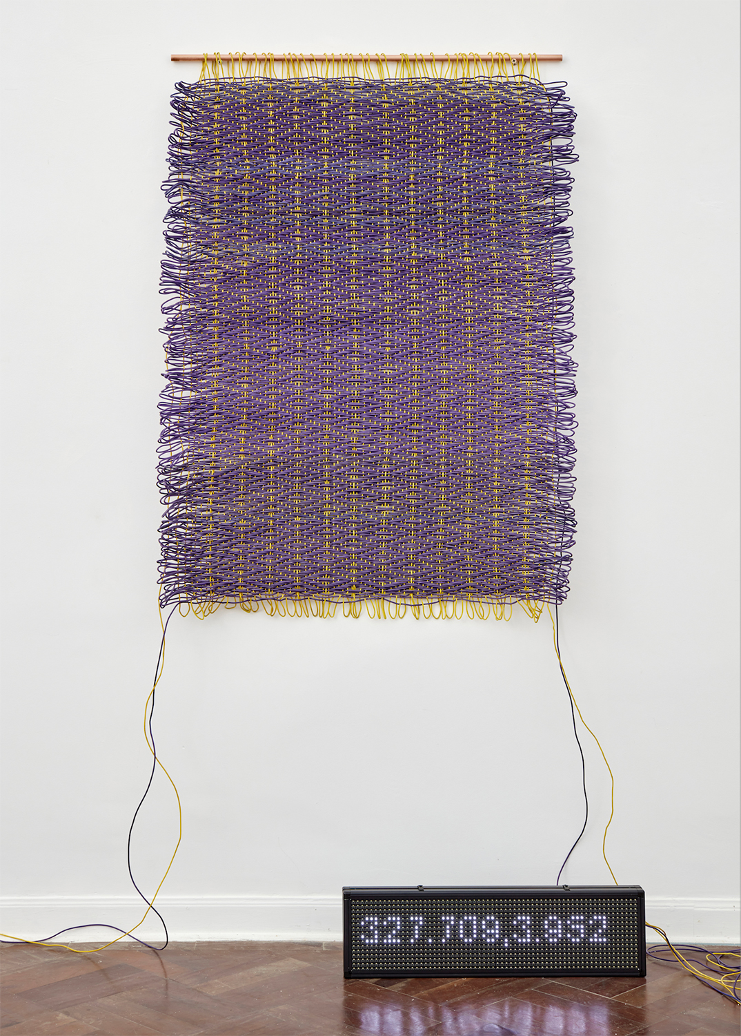 Redes de conversión: Diamante de satén simétrico (morado y amarillo)