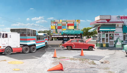 AV. 41. De la serie Monumento al camello