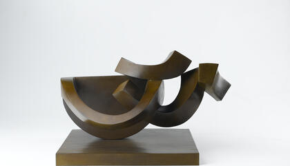 Faustino Aizkorbe. Untitled. Bronze sculpture. 17,32 x 17,32 x 10,23 inches.