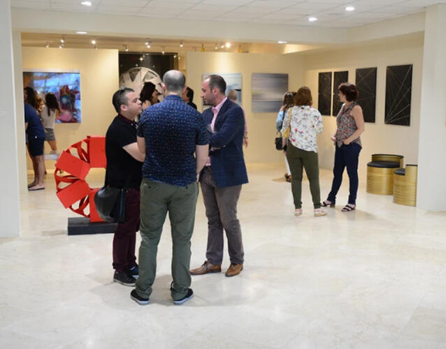 Meneses Contemporary