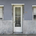 Puerta y dos ventanas, Caballito