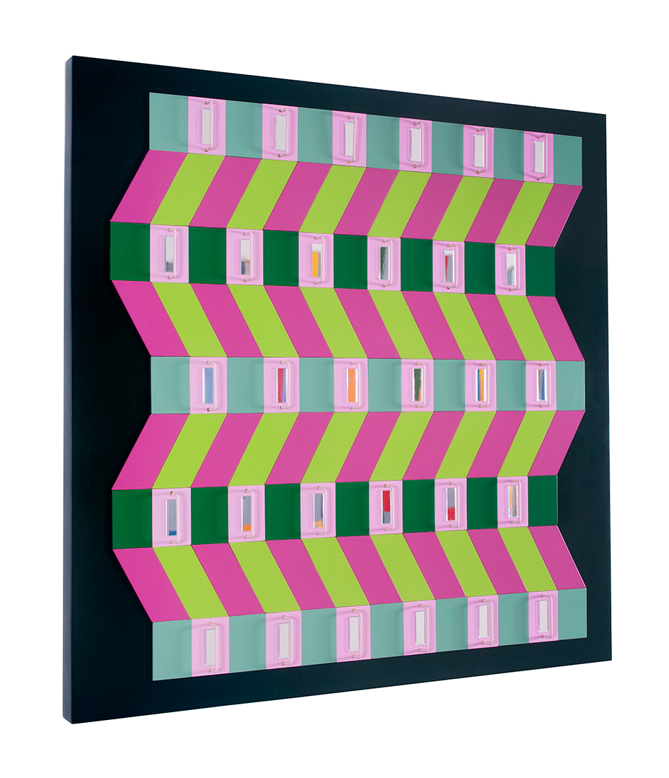 Fragmentation of light and color