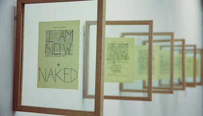 I am now naked Artista: Elvira Smeke Técnica: Hojas de libro, hilo de algodón (14 piezas) Año: 208 Dimensiones: 34.5x30 cm